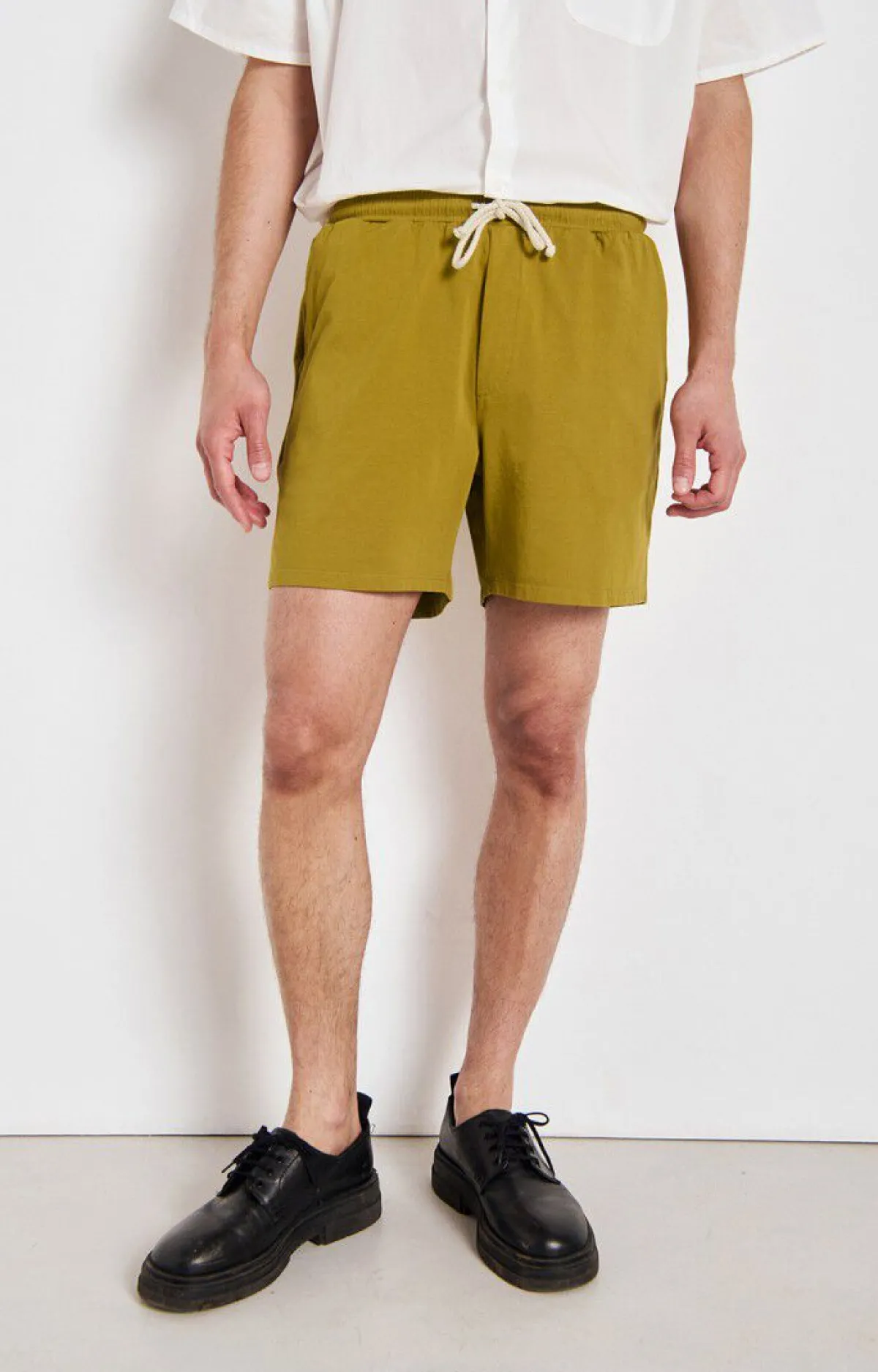 American Vintage Men'S Shorts Fizvalley Vintage Saffron Sale