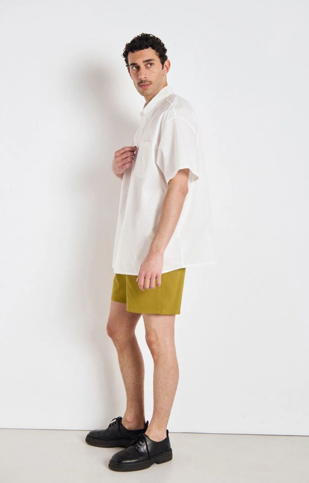 American Vintage Men'S Shorts Fizvalley Vintage Saffron Sale