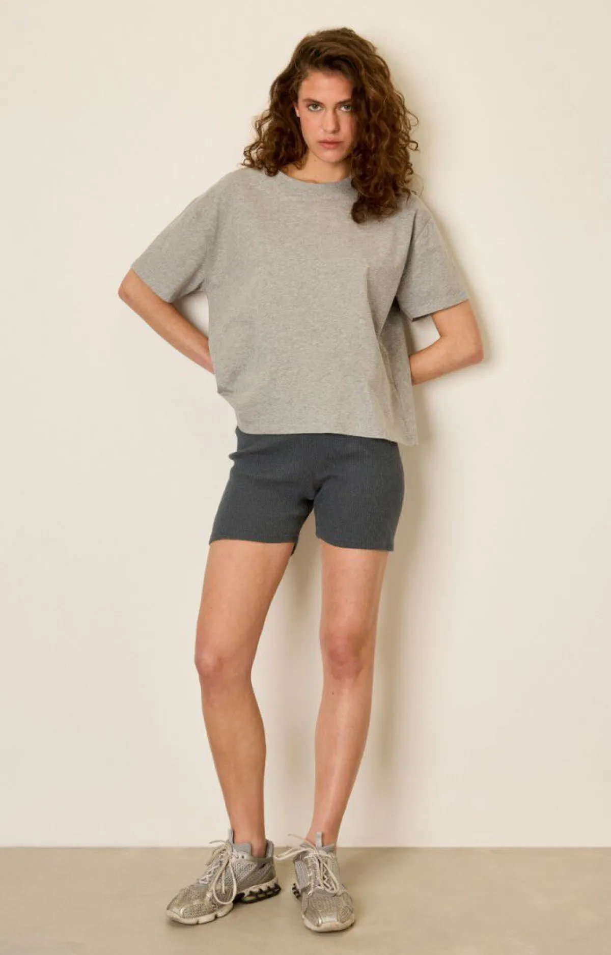 American Vintage Women'S Shorts Piwik Charcoal Melange Best Sale
