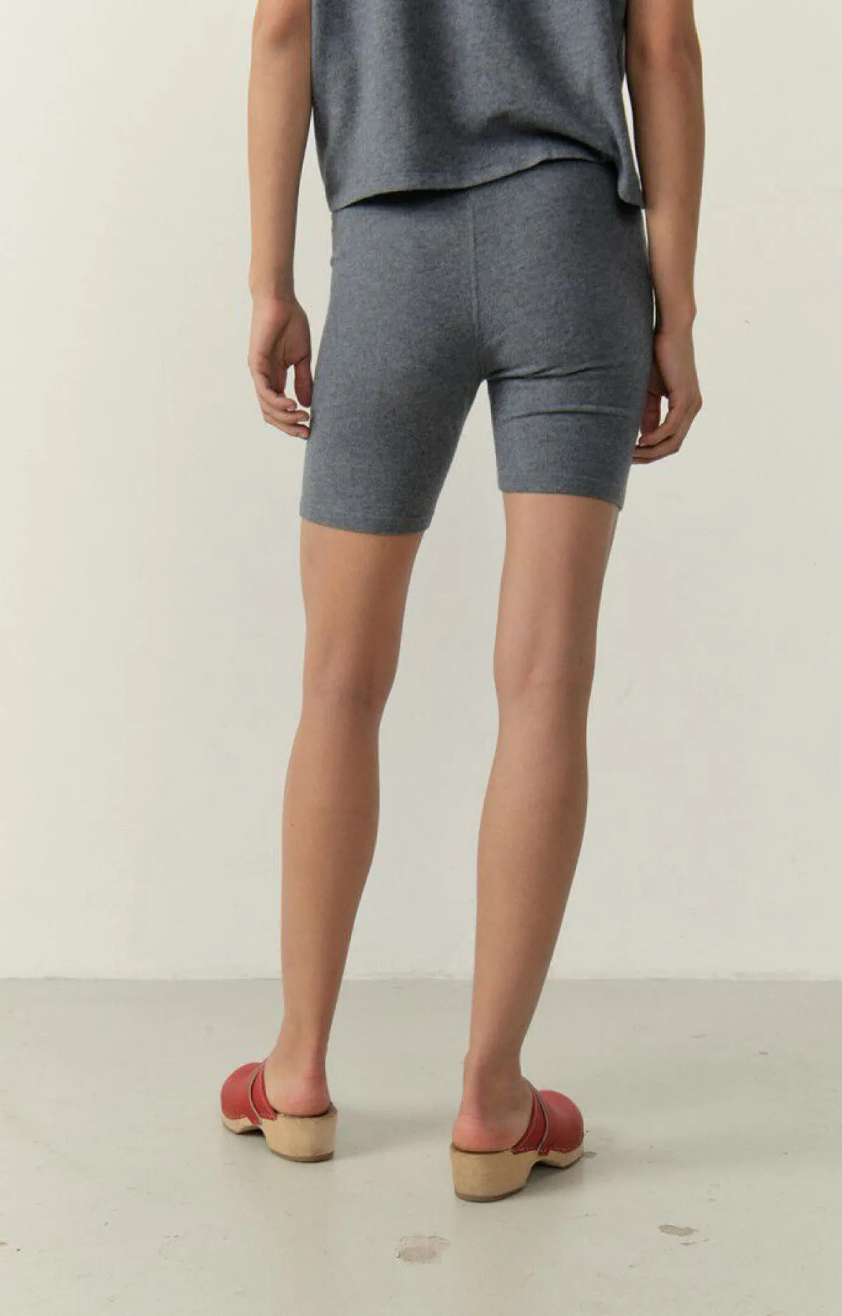 American Vintage Women'S Shorts Ypawood Charcoal Melange Best Sale
